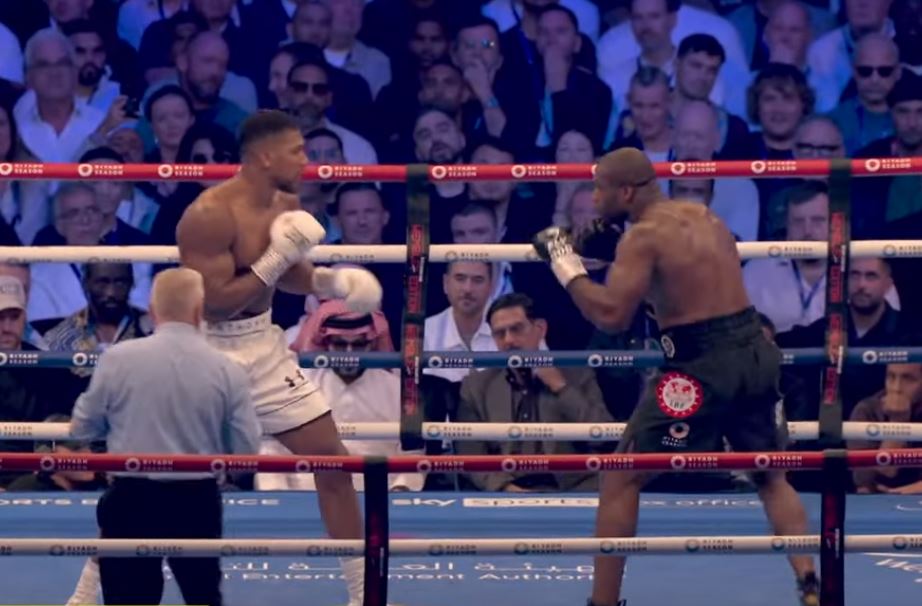 Anthony Joshua vs Daniel Dubois fight photo