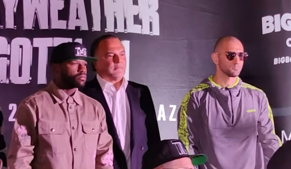 Floyd Mayweather vs. John Gotti III Mexico press conference photo